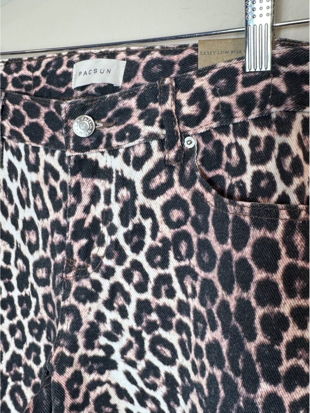 PACSUN Casey Low Rise Baggy Wide Leg Leopard denim SZ 25 Y2K INDIE SLEAZE - Picture 4 of 7